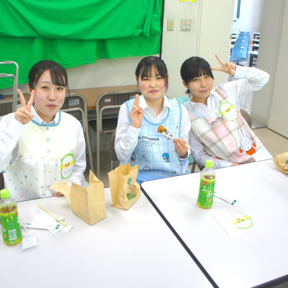 お昼休憩中 （オープンキャンパス：1年生）